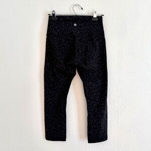 Lululemon patterned leggings size 6